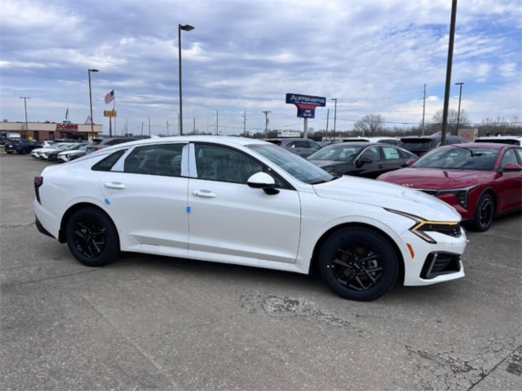 New 2025 Kia K5 LXS Sedan