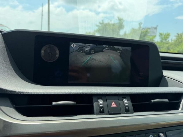2021 Lexus ES 350 - Photo 21