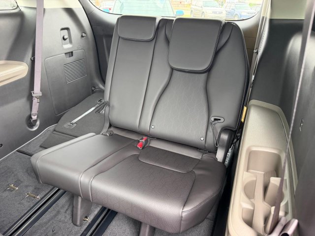 2026 Kia Carnival EX - Photo 8