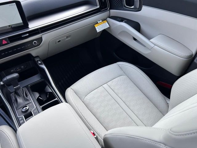 2025 Kia Sorento S - Photo 17