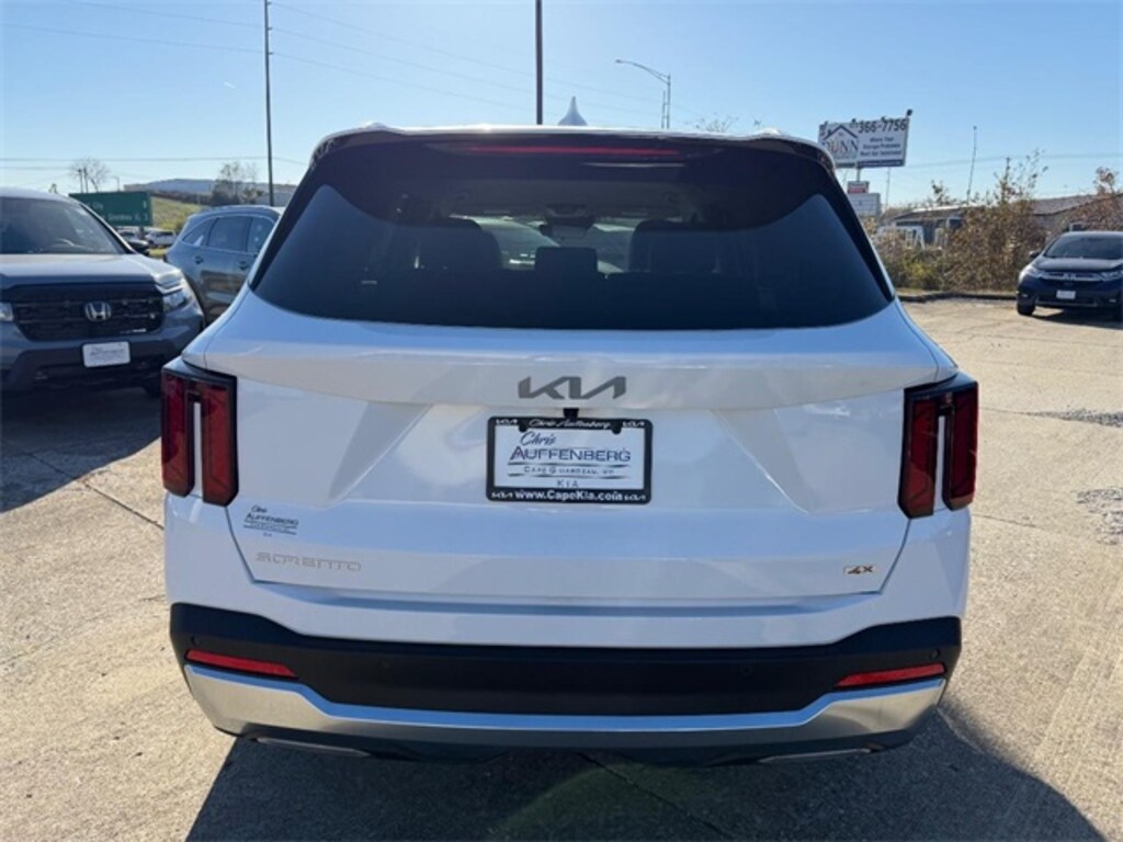 New 2026 Kia Sorento S SUV