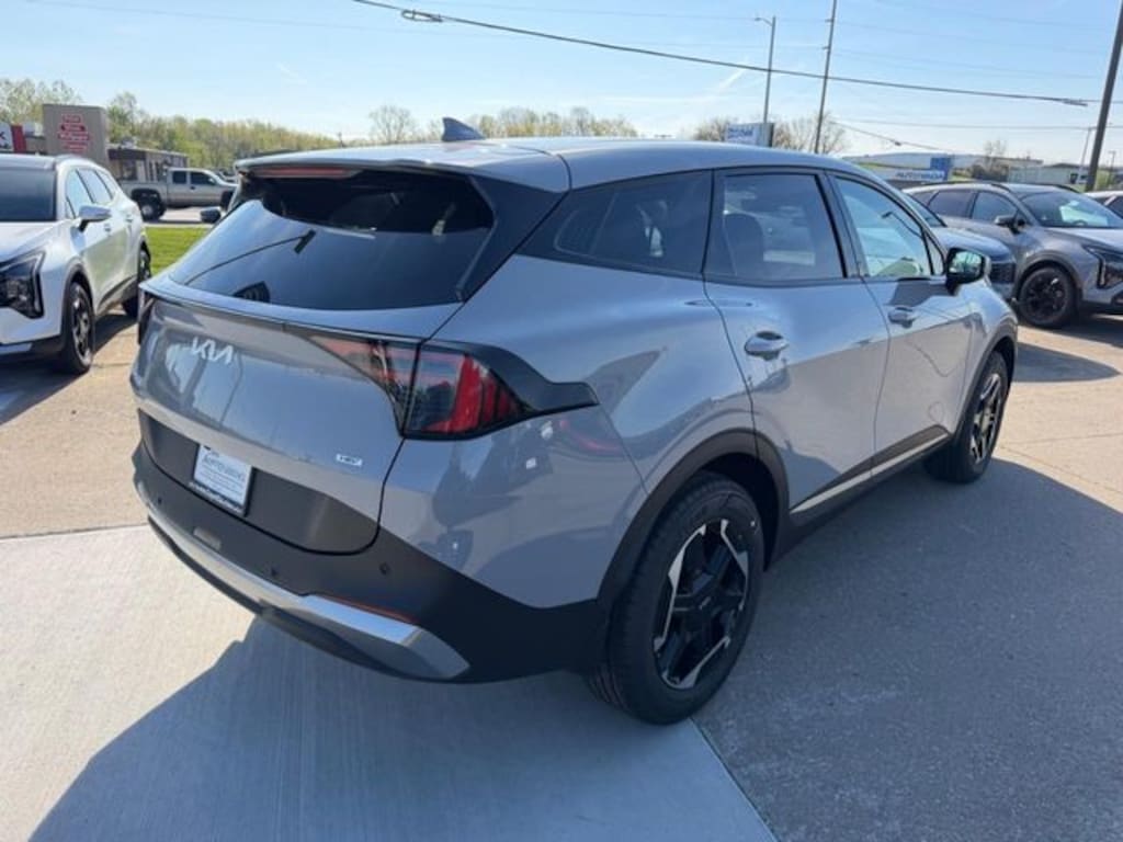 New 2026 Kia Sportage Hybrid S SUV