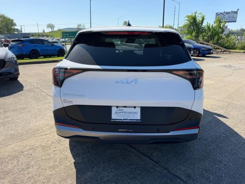 New 2026 Kia Sportage LX SUV