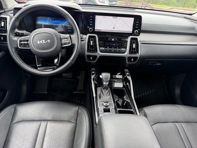 2023 Kia Sorento SX - Photo 10