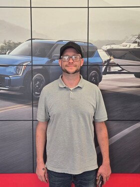 Staff member Joshua Buckley from ID_380cbf