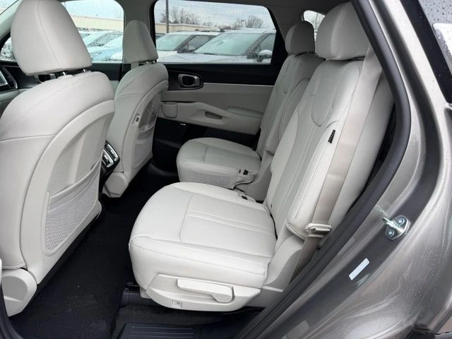 2026 Kia Sorento Hybrid Interior