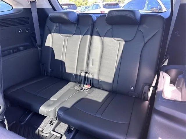 2026 Kia Sorento Interior