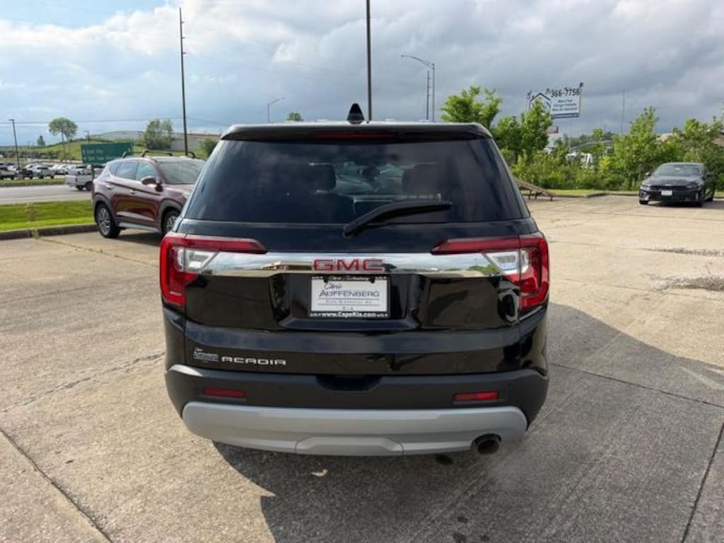 Used 2021 GMC Acadia SLE SUV