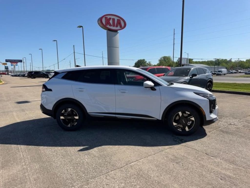New 2026 Kia Sportage LX SUV