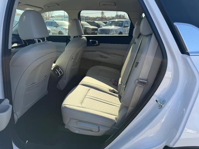 2026 Kia Sorento EX - Photo 9