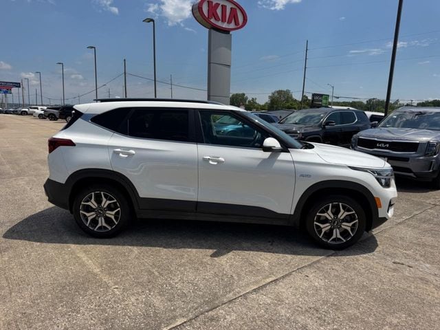 2021 Kia Seltos EX - Photo 2