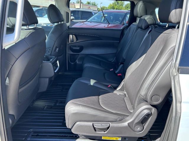 2026 Kia Carnival SX - Photo 8