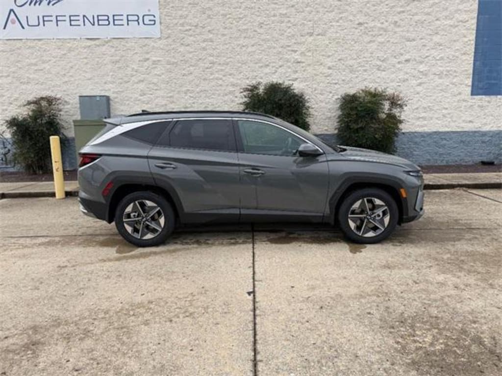 New 2026 Hyundai Tucson SEL FWD SUV