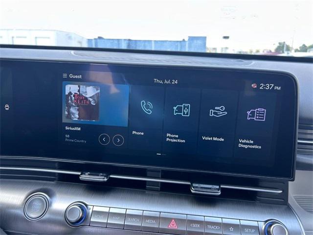 2025 Hyundai Kona SEL - Photo 12
