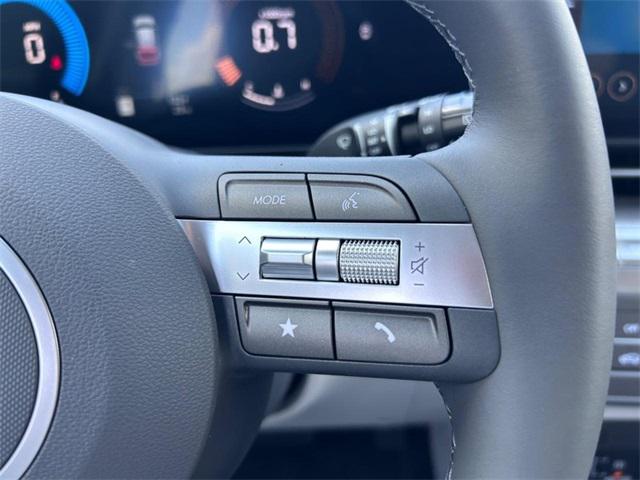 2025 Hyundai Kona SEL - Photo 11