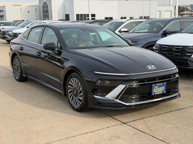 2027 Hyundai Sonata Hybrid Limited Sedan