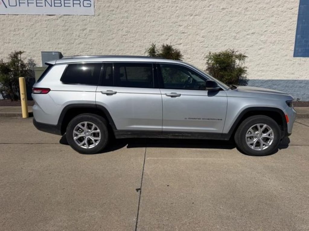 Used 2022 Jeep New Grand Cherokee Limited SUV