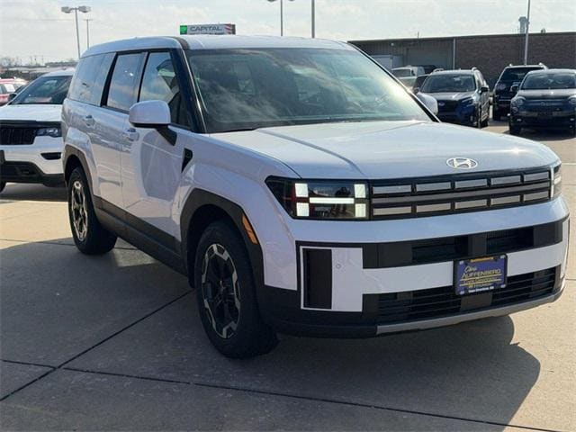 2026 Hyundai Santa Fe SE's photo