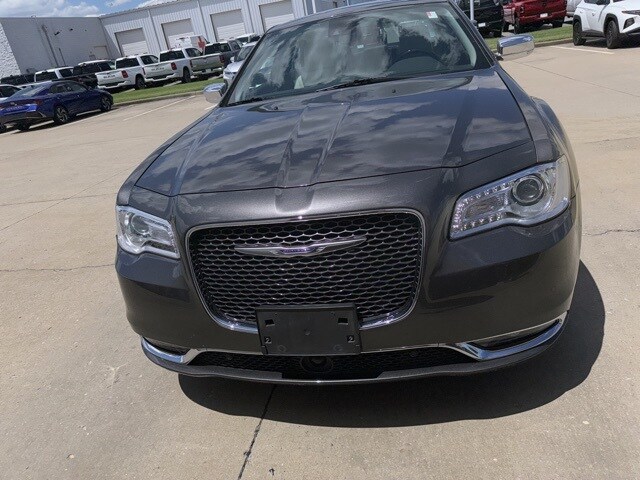 Used 2019 Chrysler 300 Limited with VIN 2C3CCAEGXKH655298 for sale in Cape Girardeau, MO