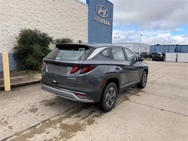 2026 Hyundai TUCSON Hybrid exterior