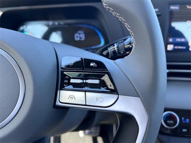 2025 Hyundai Elantra SEL - Photo 11