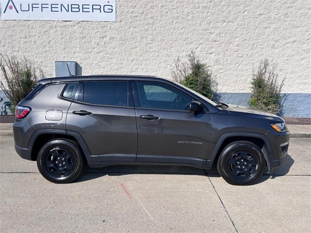 Used 2019 Jeep Compass Sport with VIN 3C4NJCAB8KT855782 for sale in Cape Girardeau, MO