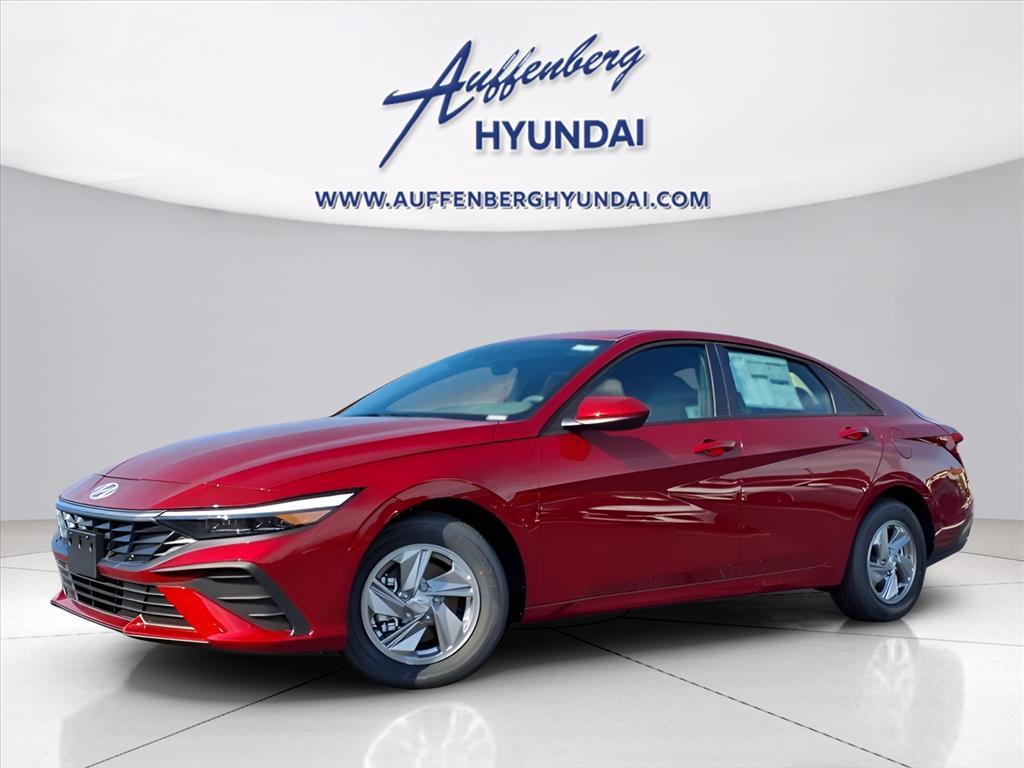 2025 Hyundai Elantra SE's photo