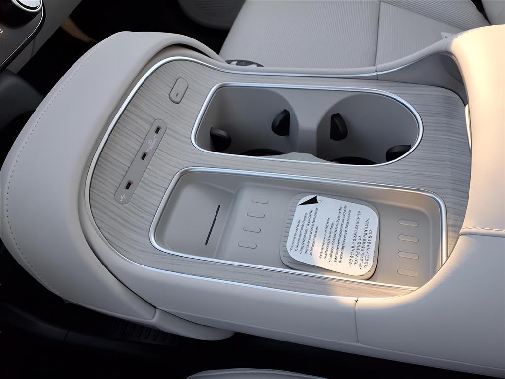 2026 Hyundai Palisade Calligraphy - Photo 9