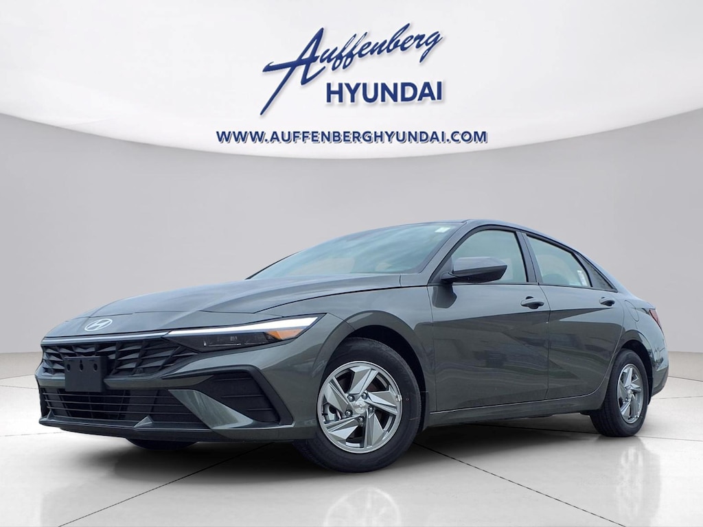 New 2026 Hyundai Elantra SE Sedan