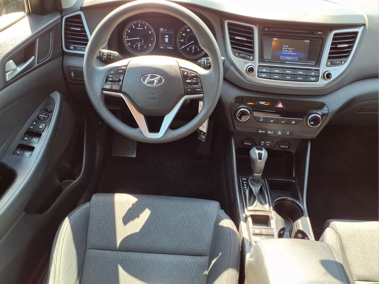 Used 2017 Hyundai Tucson SE with VIN KM8J33A43HU582626 for sale in Shiloh, IL