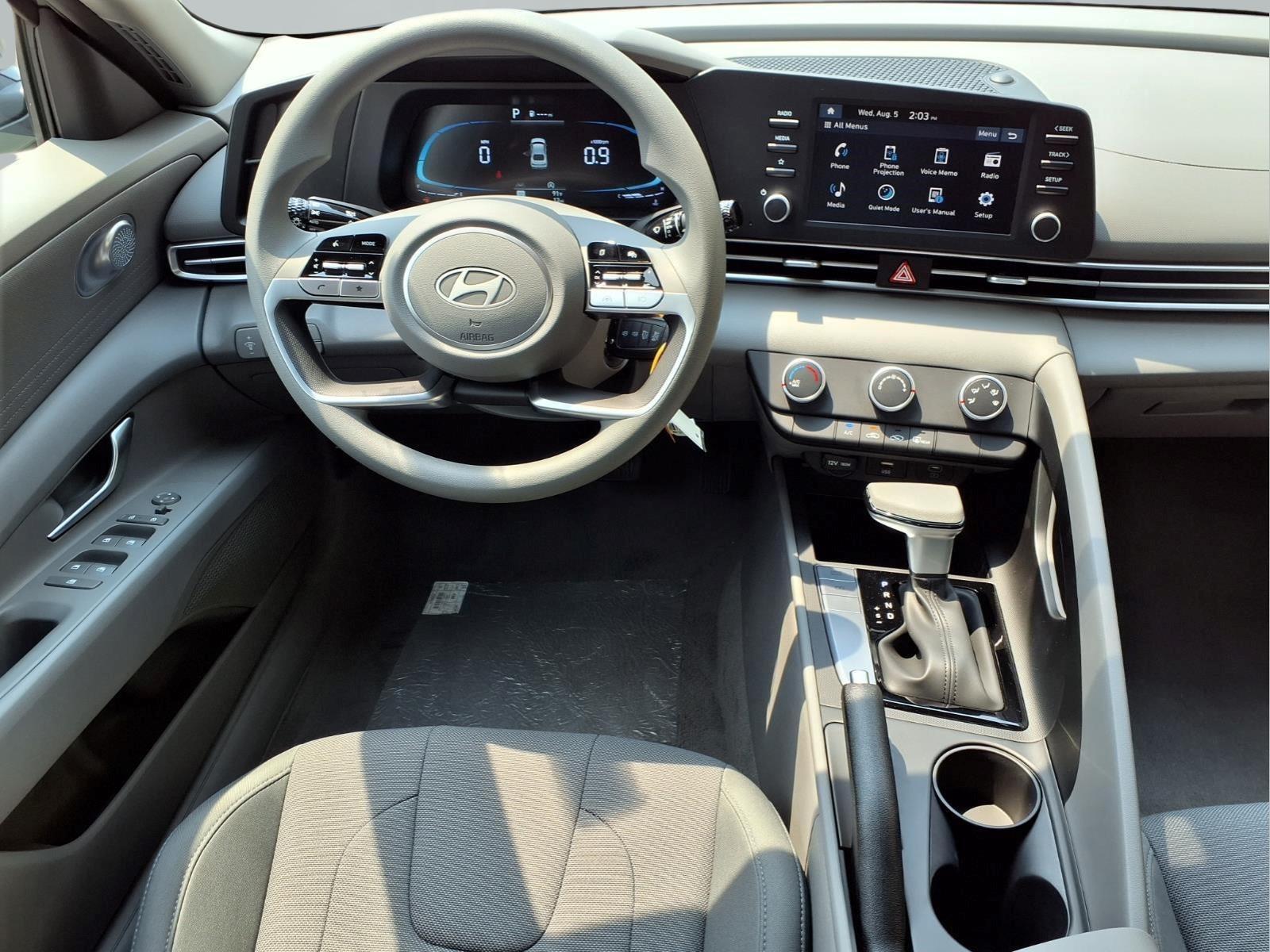 New 2026 Hyundai Elantra SE Sedan