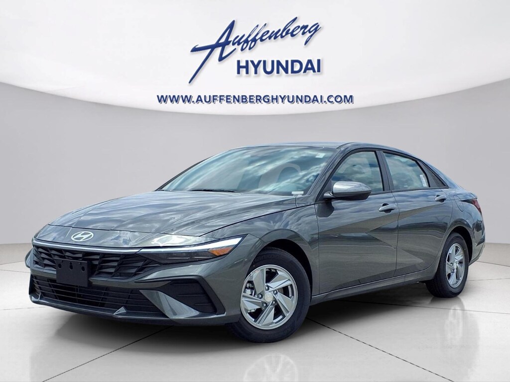 New 2026 Hyundai Elantra SE Sedan