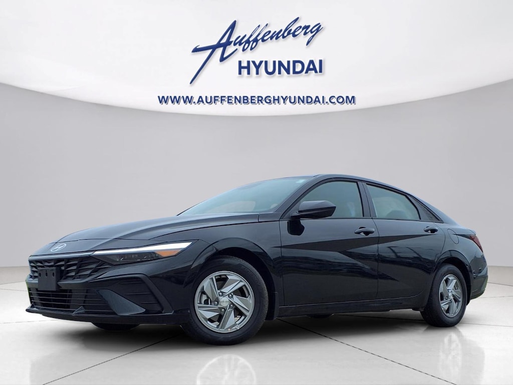 New 2026 Hyundai Elantra SE Sedan