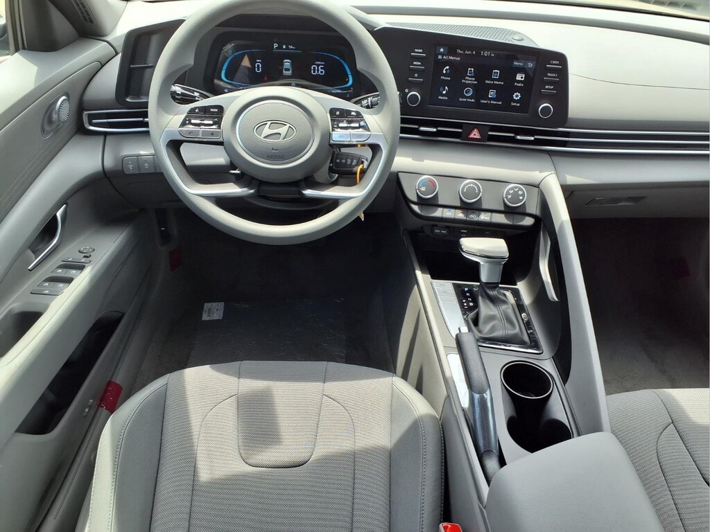 New 2026 Hyundai Elantra SE Sedan