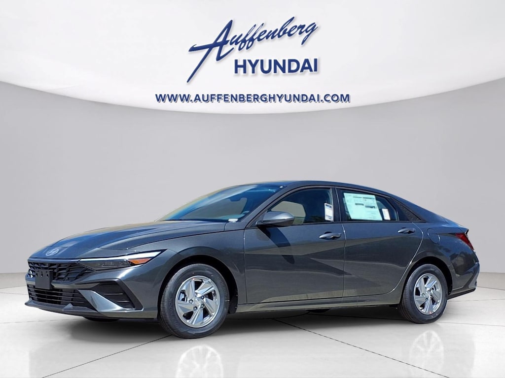 New 2026 Hyundai Elantra SE Sedan