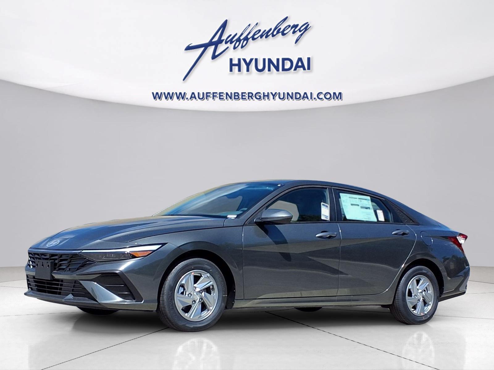 New 2026 Hyundai Elantra SE Sedan