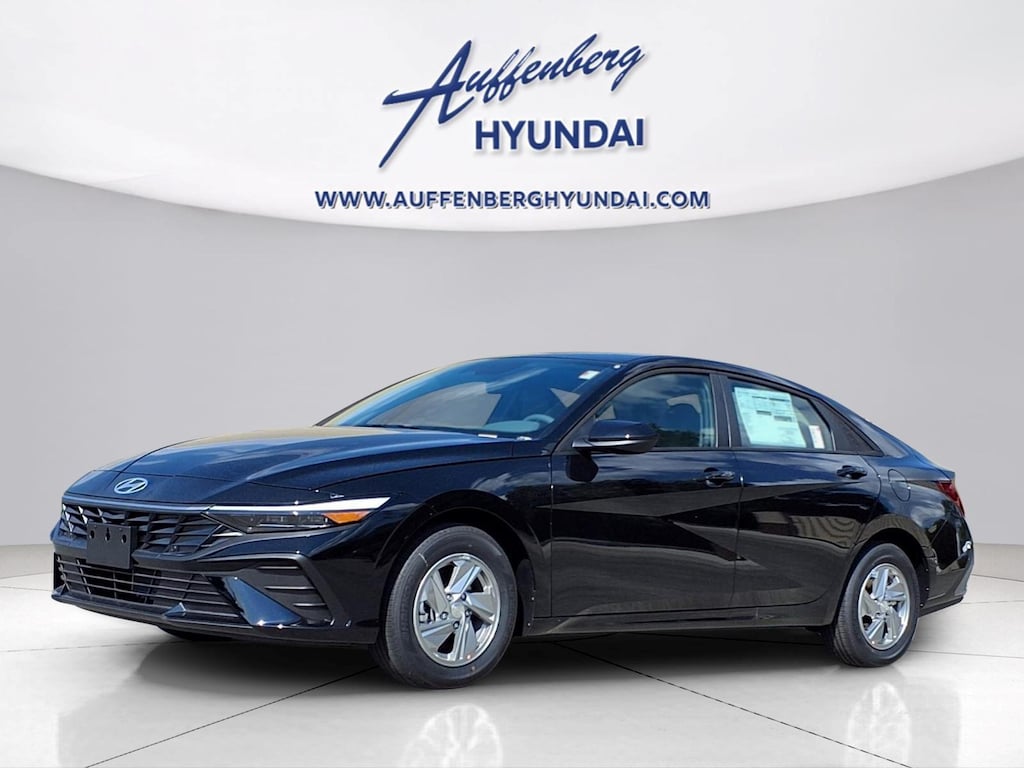New 2026 Hyundai Elantra SE Sedan