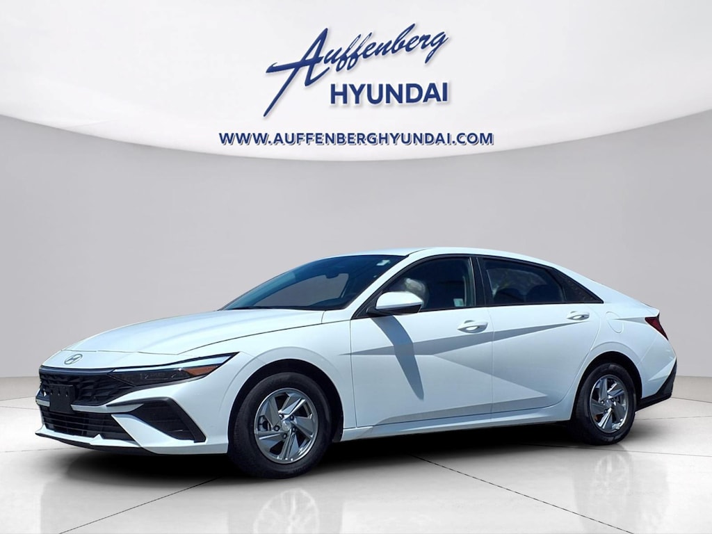 New 2026 Hyundai Elantra SE Sedan