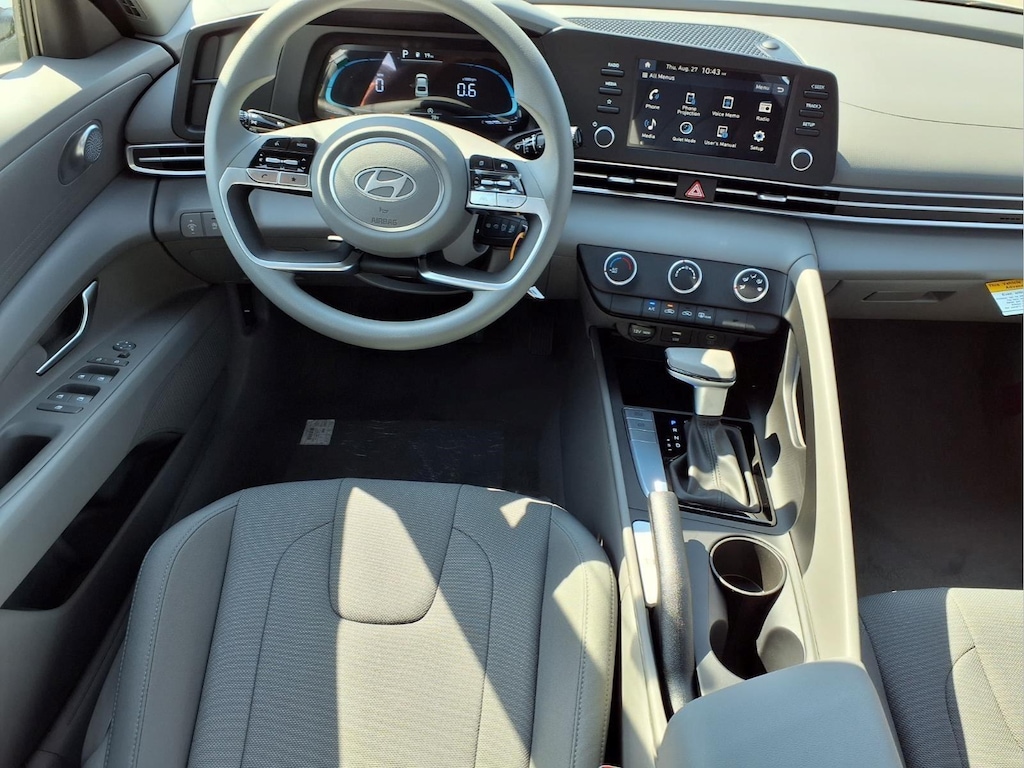 New 2026 Hyundai Elantra SE Sedan