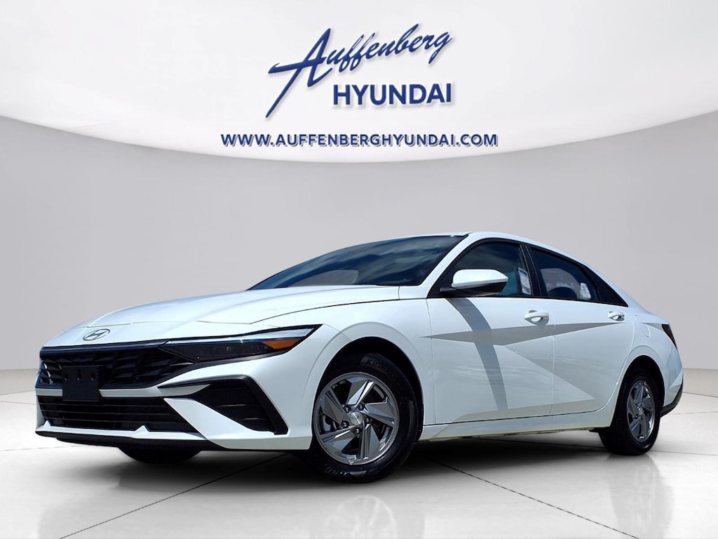 New 2026 Hyundai Elantra SE Sedan