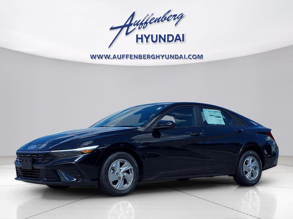New 2026 Hyundai Elantra SE Sedan