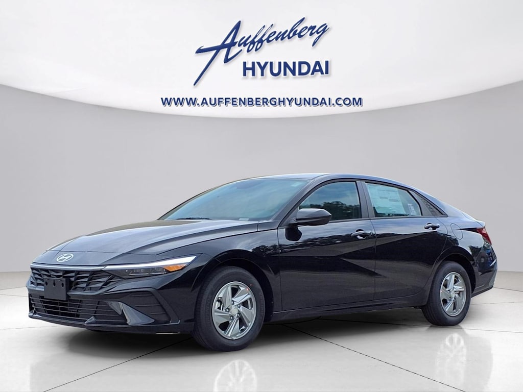 New 2026 Hyundai Elantra SE Sedan