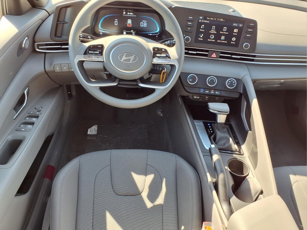 New 2026 Hyundai Elantra SE Sedan