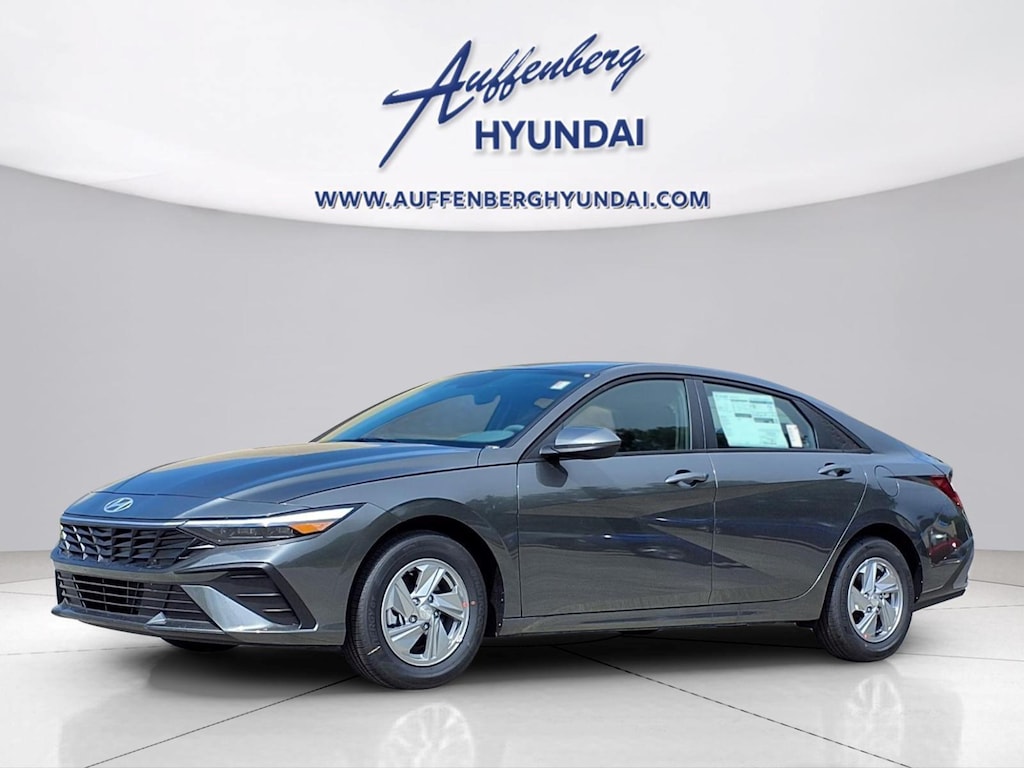 New 2026 Hyundai Elantra SE Sedan