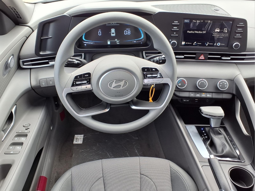 New 2026 Hyundai Elantra SE Sedan