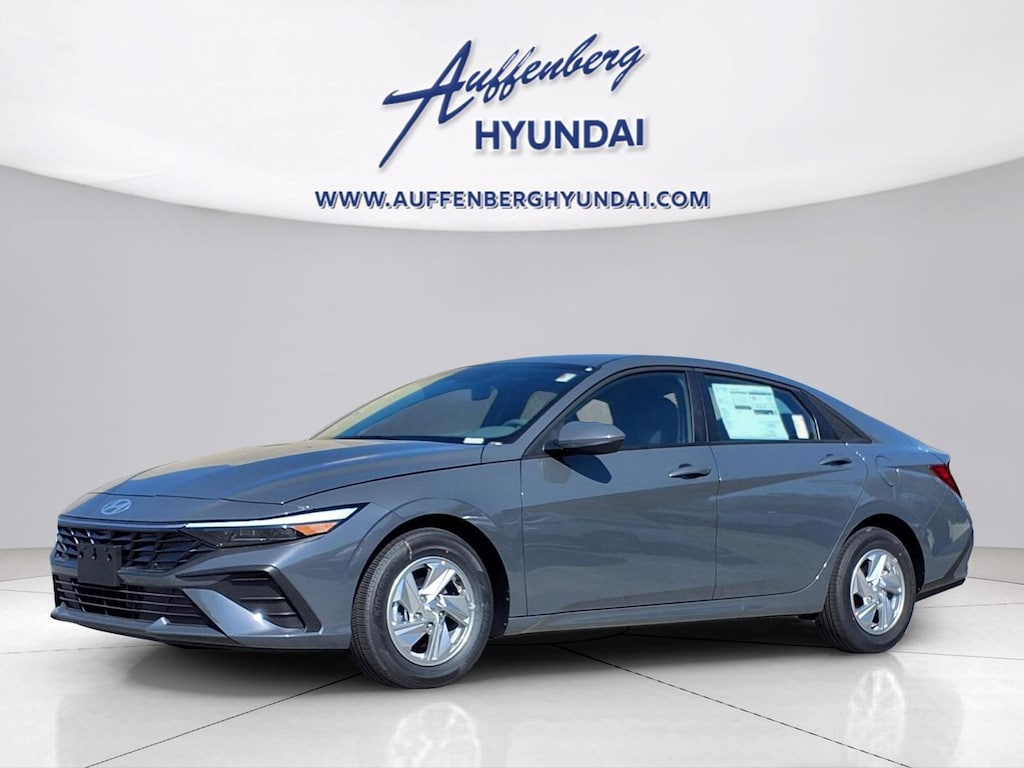 New 2026 Hyundai Elantra SE Sedan