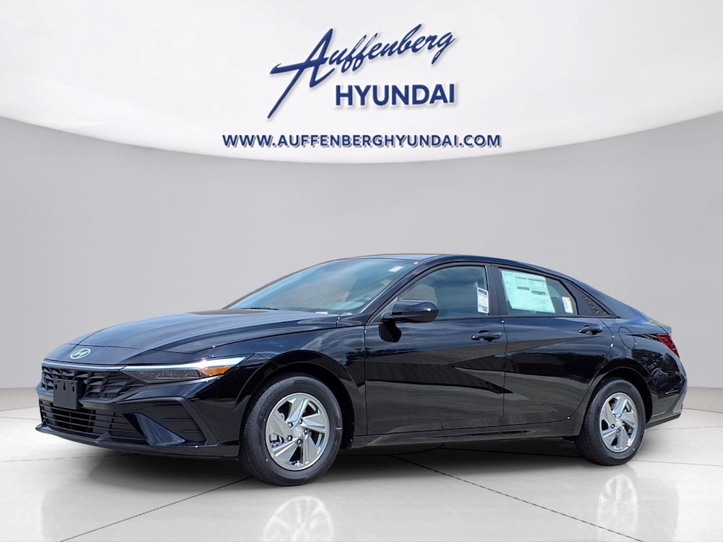 New 2026 Hyundai Elantra SE Sedan