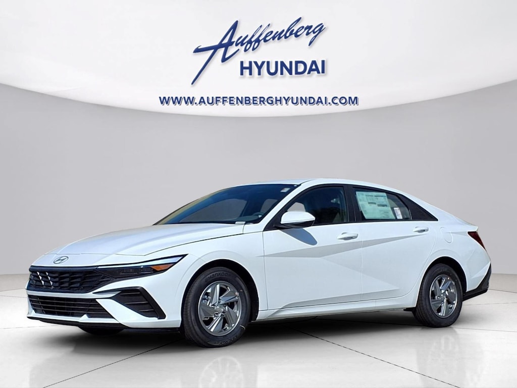 New 2026 Hyundai Elantra SE Sedan