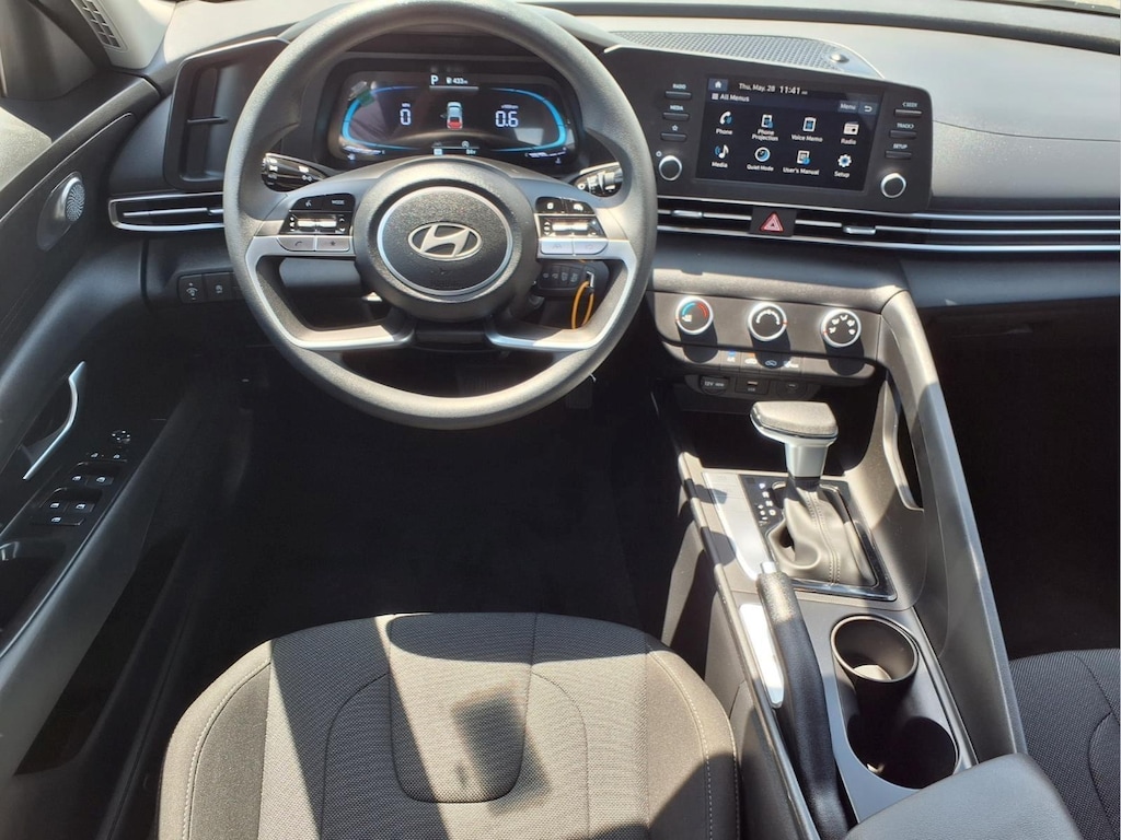 New 2026 Hyundai Elantra SE Sedan