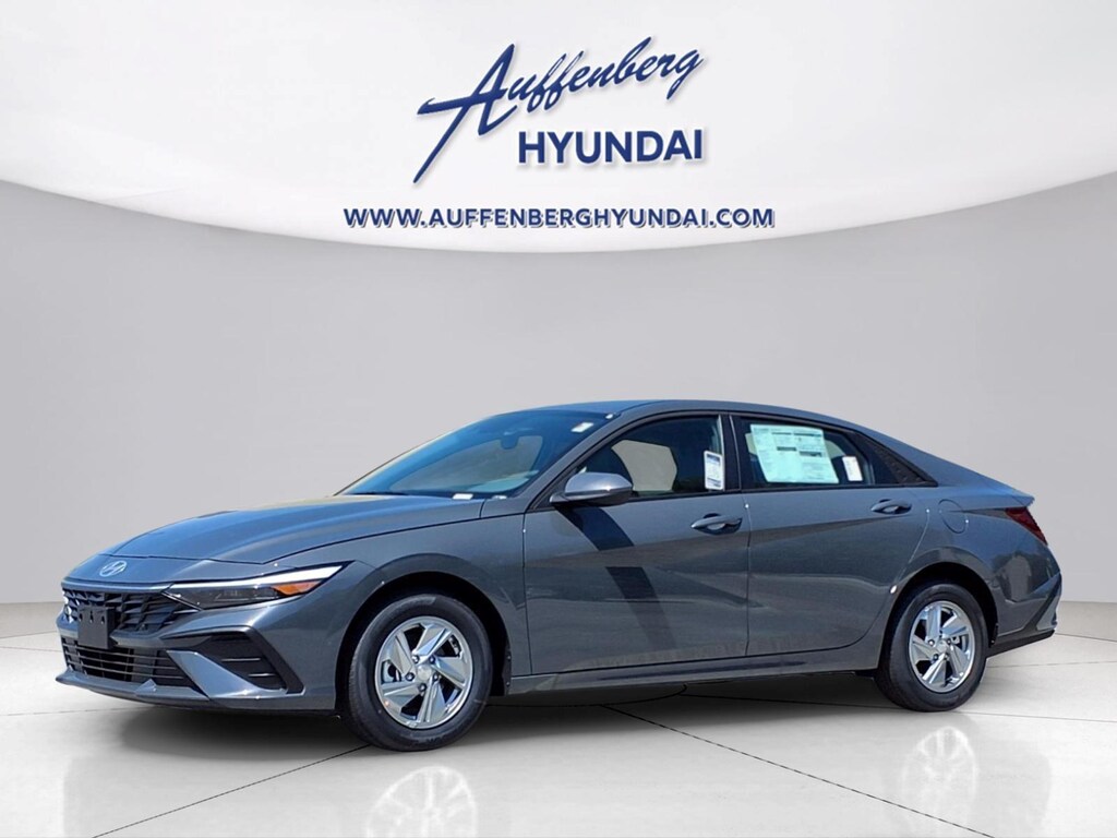 New 2026 Hyundai Elantra SE Sedan